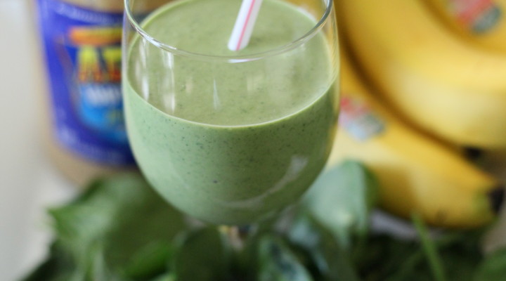 Green Peanut Butter and Banana Smoothie